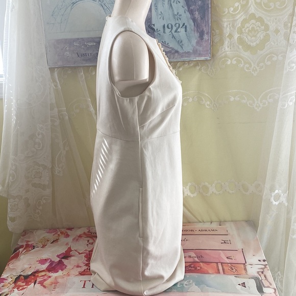 Banana Republic White Stretch Lined Dress - Picture 2 of 8